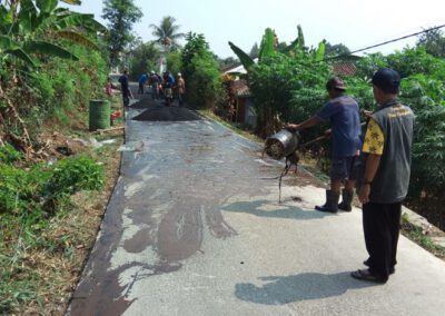 Pengaspalan Jalan Desa Tahap Ketiga