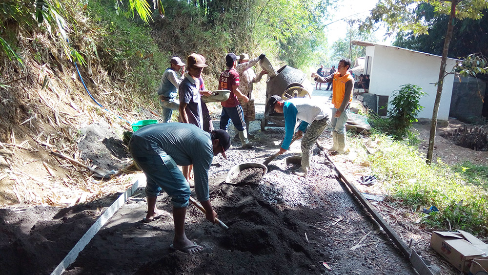 Pembangunan Jalan Desa dari P3K